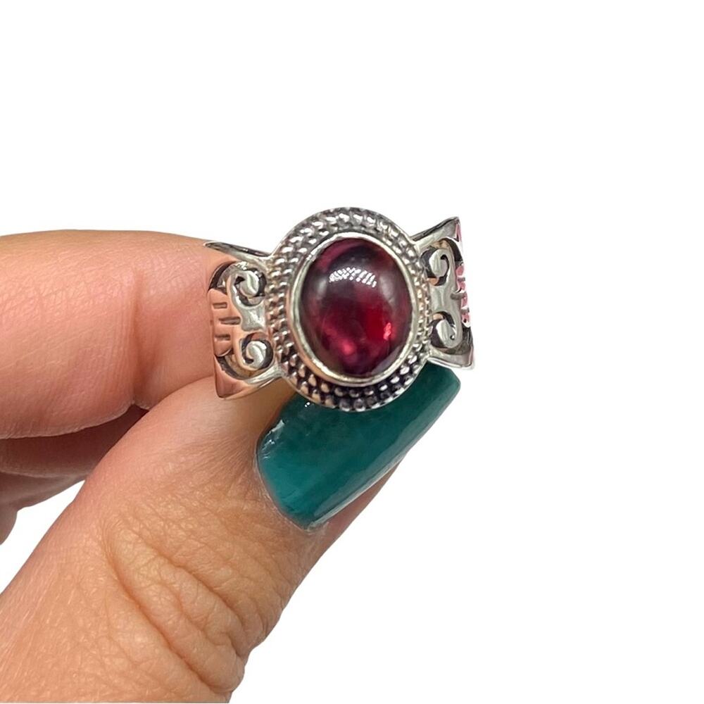 Garnet Ring Size 8 Solid 925 Sterling Silver Oval Cabochon Red Boho Jewelry - Picture 5 of 13